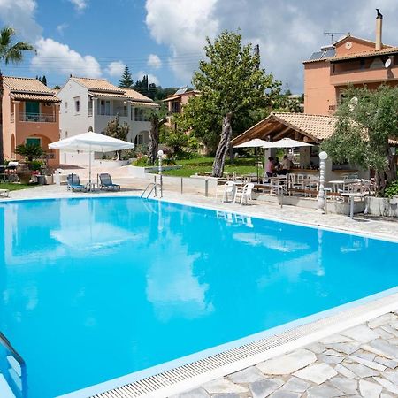 דאסיה Averto Corfu Apartments מראה חיצוני תמונה