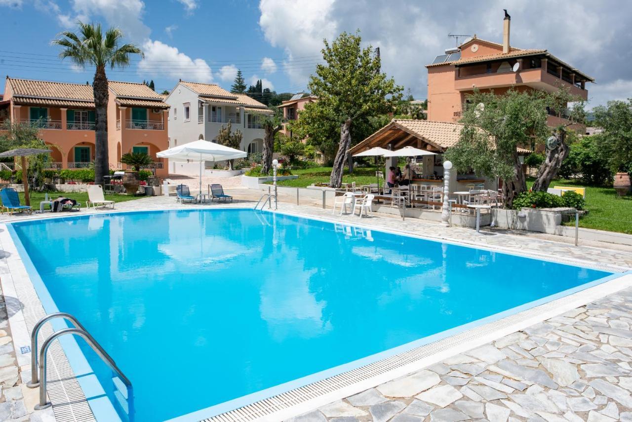 דאסיה Averto Corfu Apartments מראה חיצוני תמונה